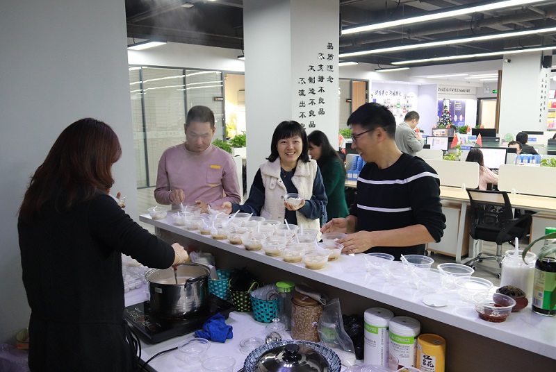 冬至湯圓餃子情，華邦瀛溫暖一家親